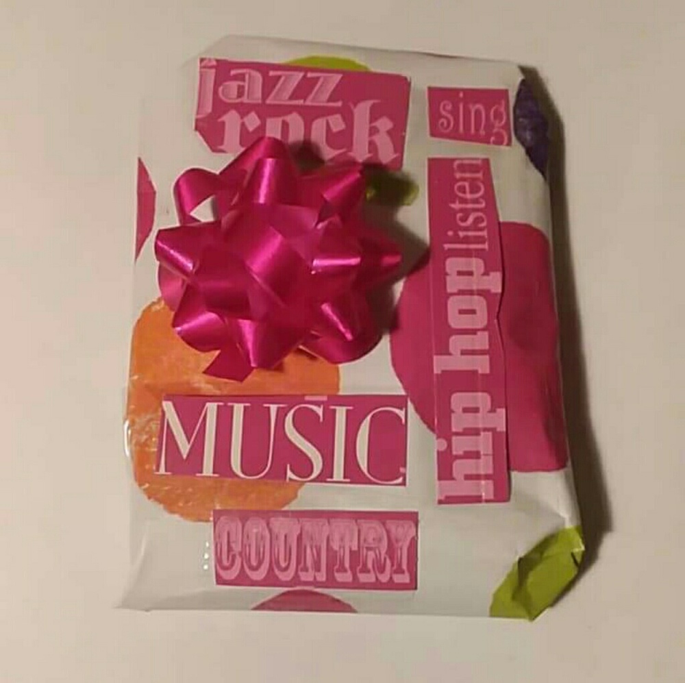 🎁Custom Gift Wrapping with Every Purchase💖🎁 - Picture 7 of 10